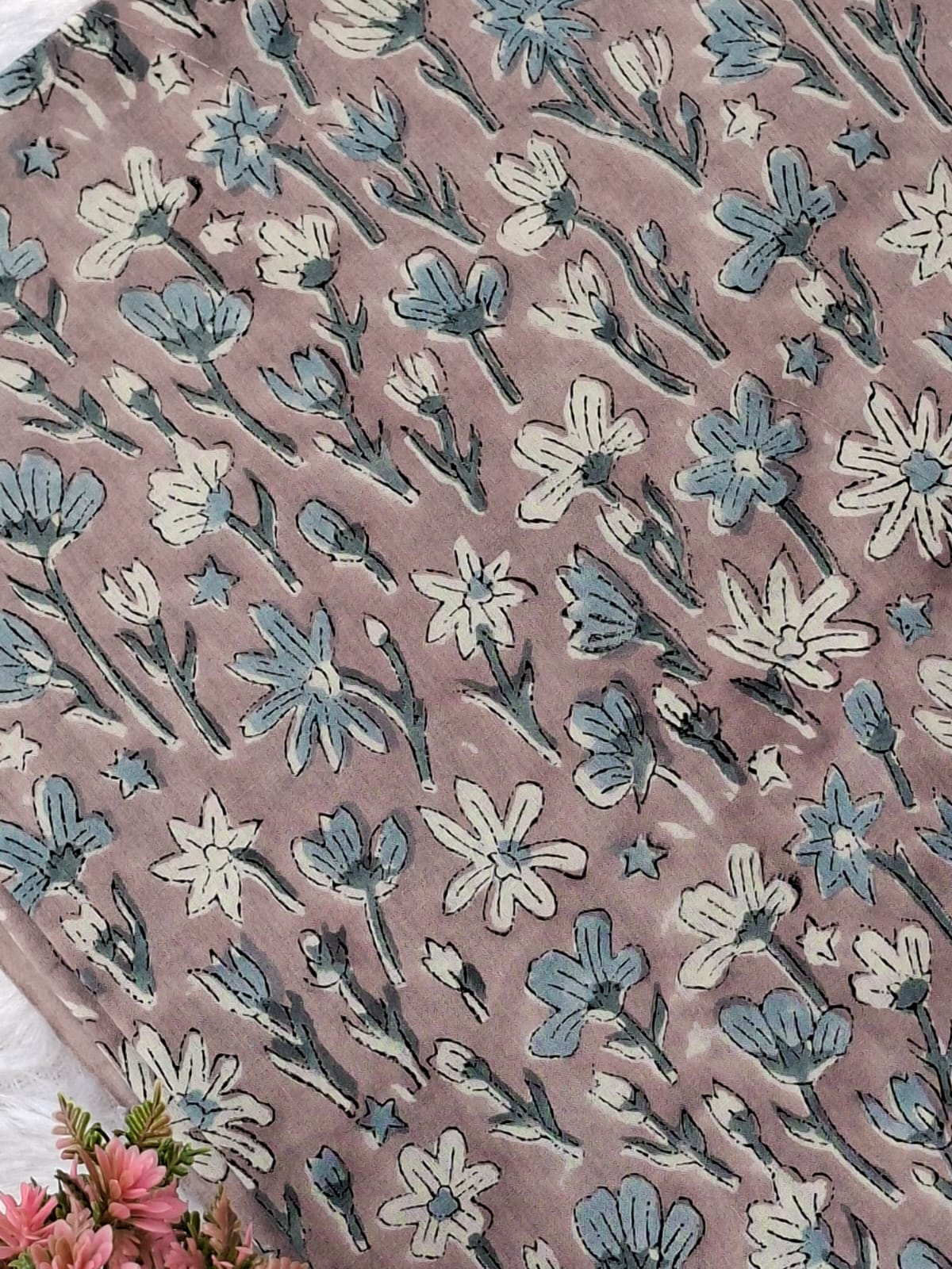 Pure Cotton Unstitched Suit - Chiffon Dupatta