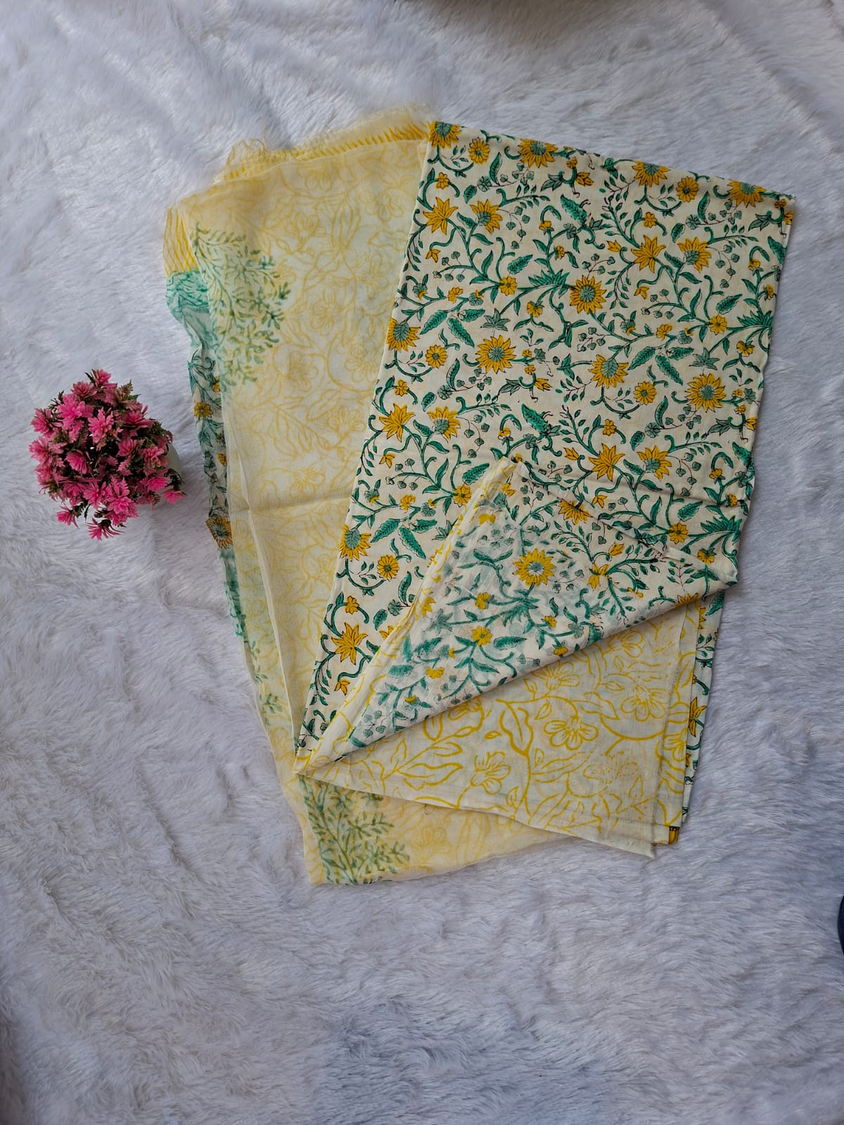 Pure Cotton Unstitched Suit - Chiffon Dupatta