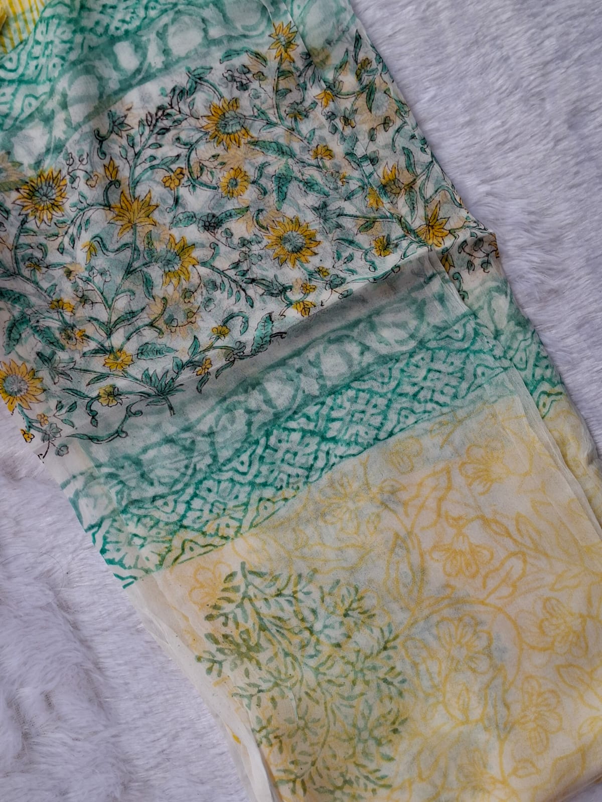 Pure Cotton Unstitched Suit - Chiffon Dupatta