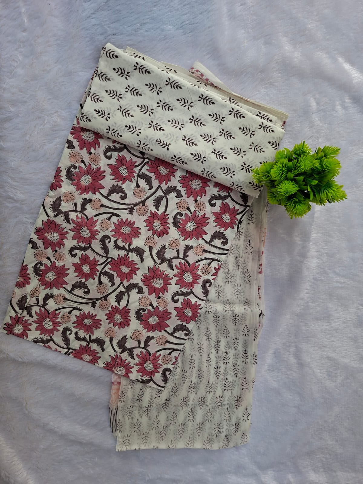 Pure Cotton Unstitched Suit - Chiffon Dupatta