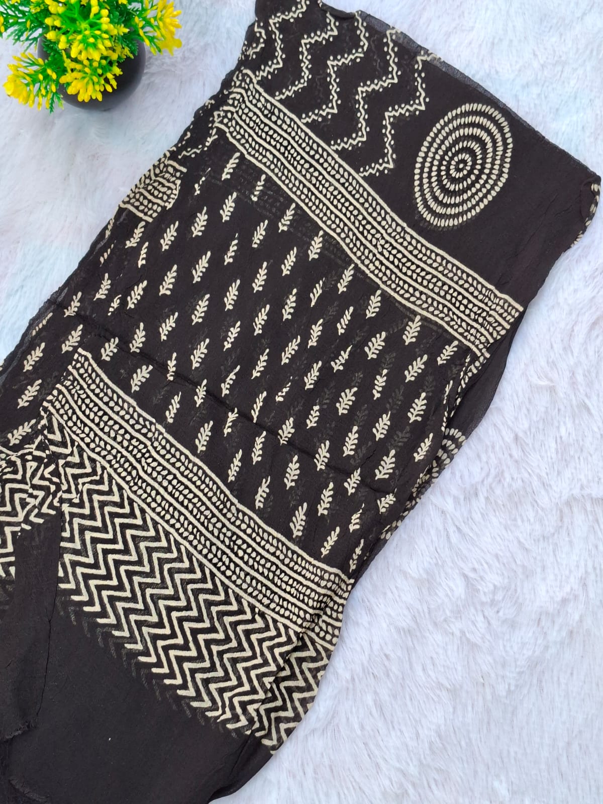 Pure Cotton Unstitched Suit - Chiffon Dupatta