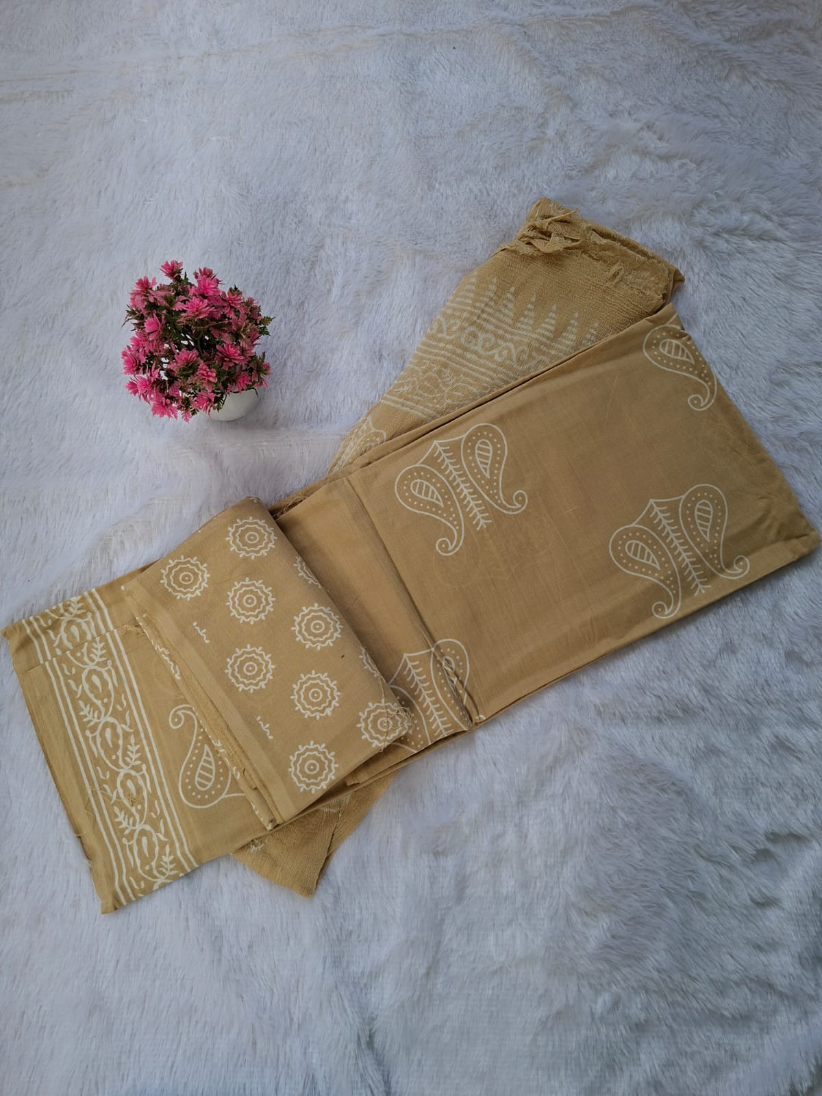 Pure Cotton Unstitched Suit - Chiffon Dupatta