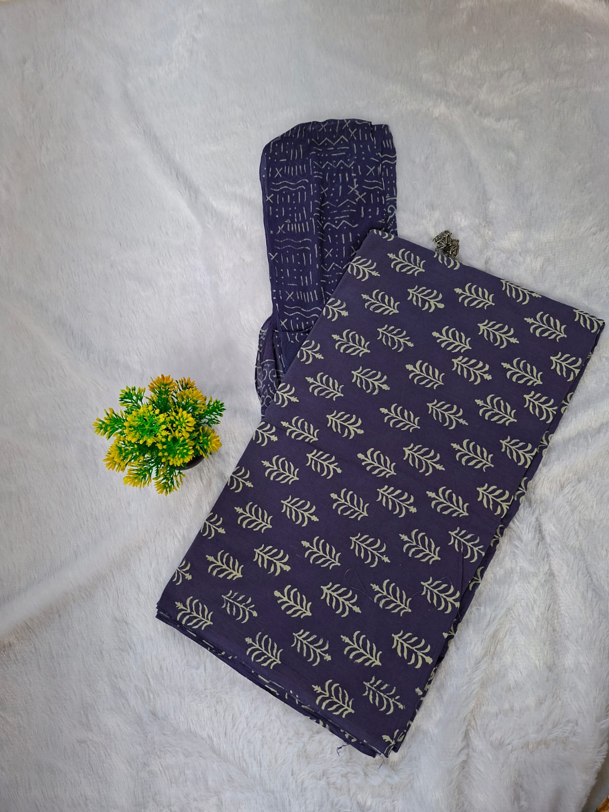 Pure Cotton Unstitched Suit - Chiffon Dupatta