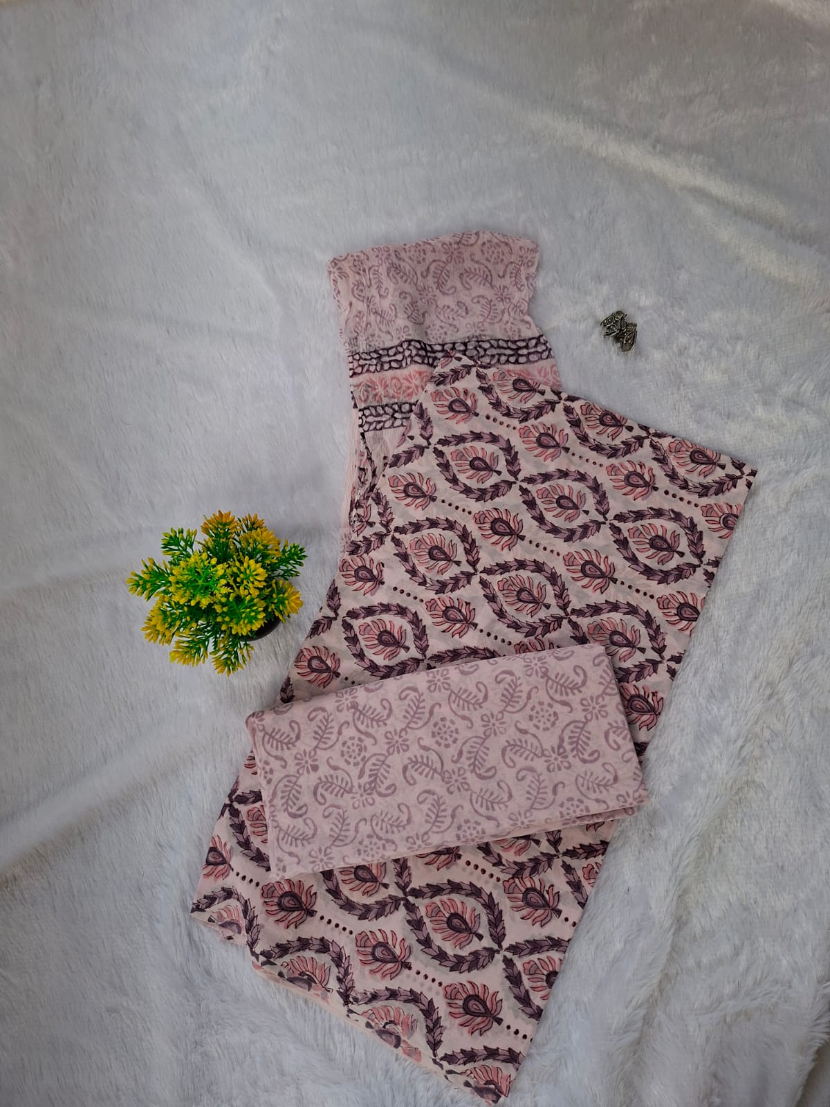 Pure Cotton Unstitched Suit - Chiffon Dupatta