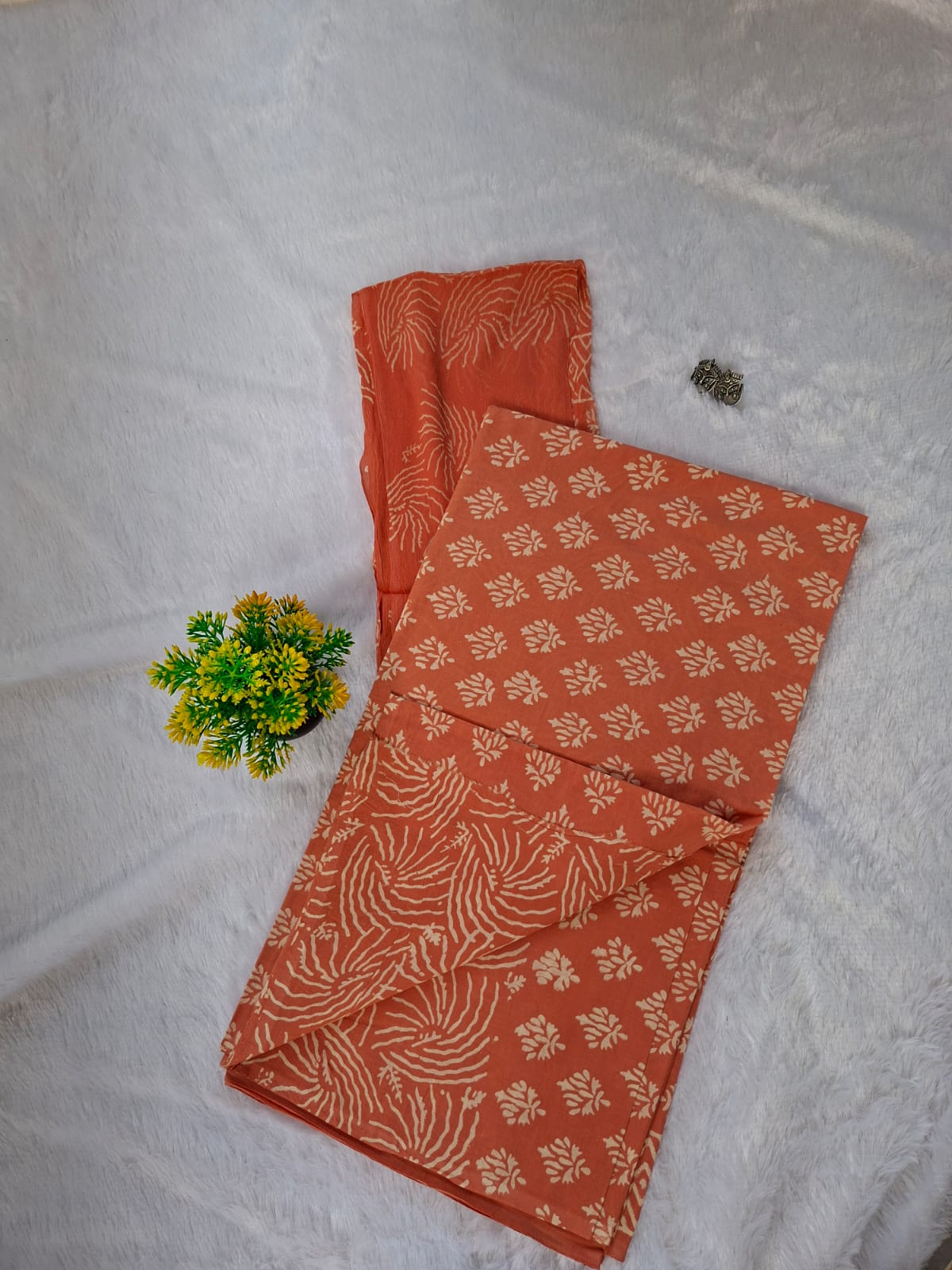 Pure Cotton Unstitched Suit - Chiffon Dupatta