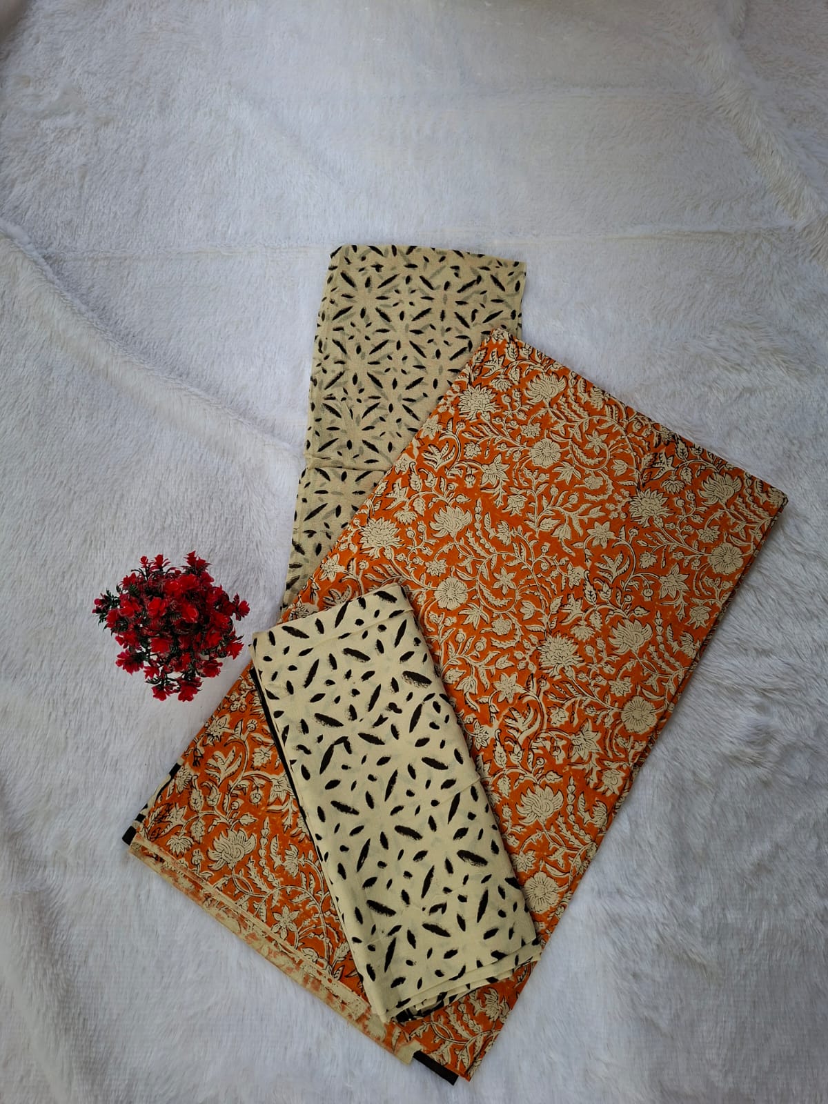 Pure Cotton Unstitched Suit - Chiffon Dupatta